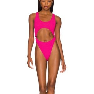 GOOD AMERICAN ALWAYS FITS MONOKINI IN HAWAIIAN PINK